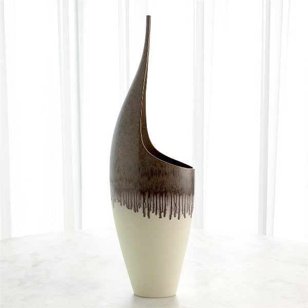 Curved Vase-Amethyst Drip-Low Stem